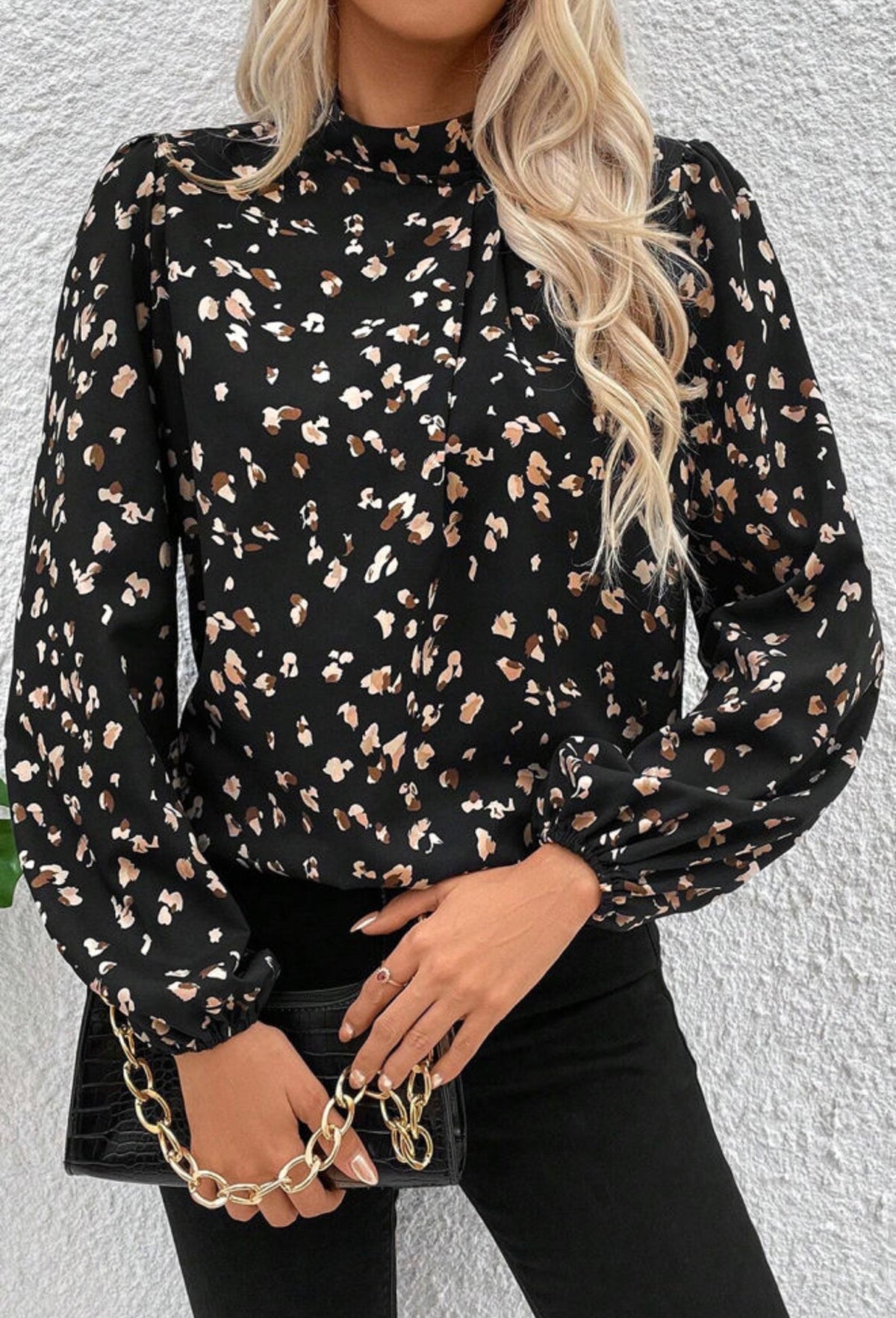 Black & White Floral Puff Sleeve Blouse